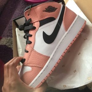 Air Jordan’s 1 Pink Quartz
